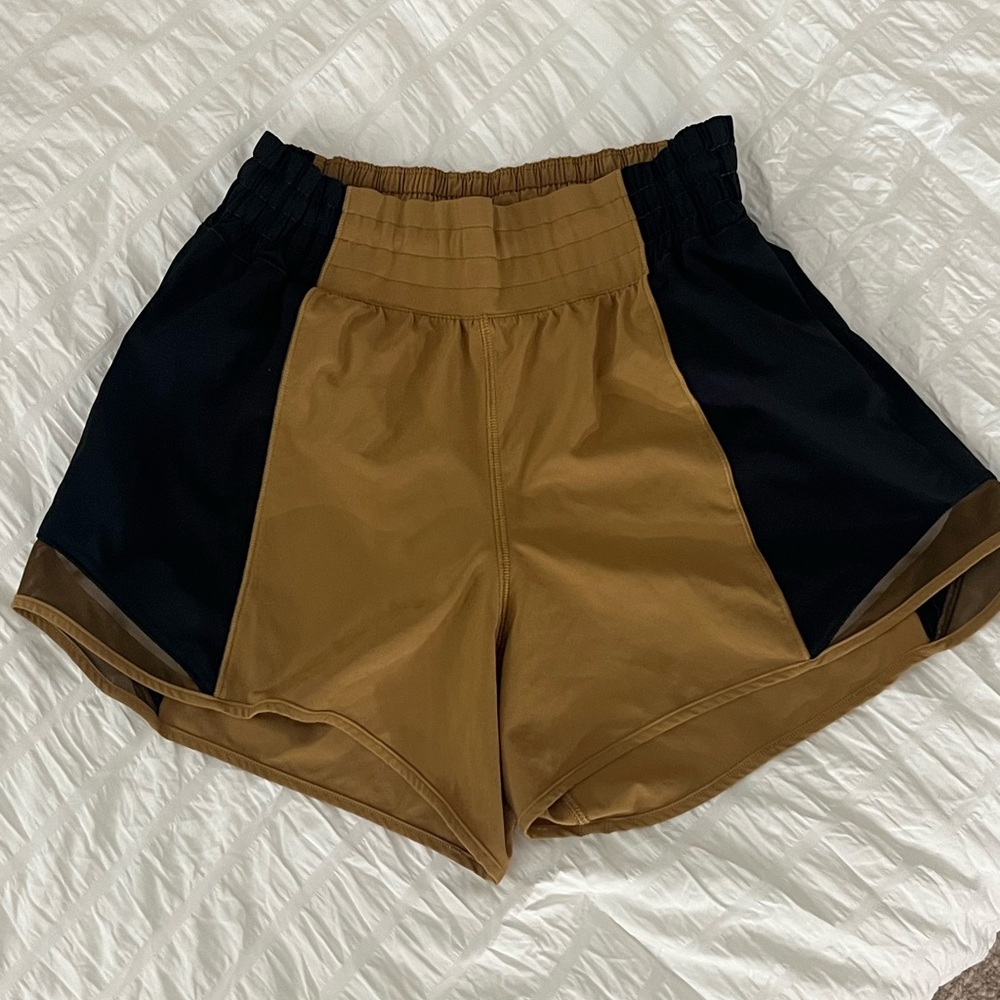 Lululemon bitty hot high rise shorts 4 inch inseam size 6